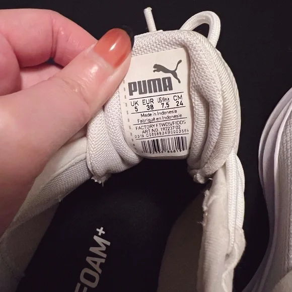 PUMA Radiate XT White Athletic Sneakers with Black Details Size 7.5 Women - Picture 8 of 11